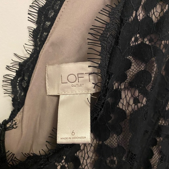 Lace Dress - Picture 2 of 3